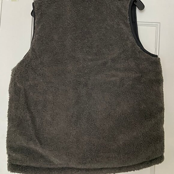 Womens Carhartt Montana Reversible Insulated Puffer Vest - Picture 9 of 9